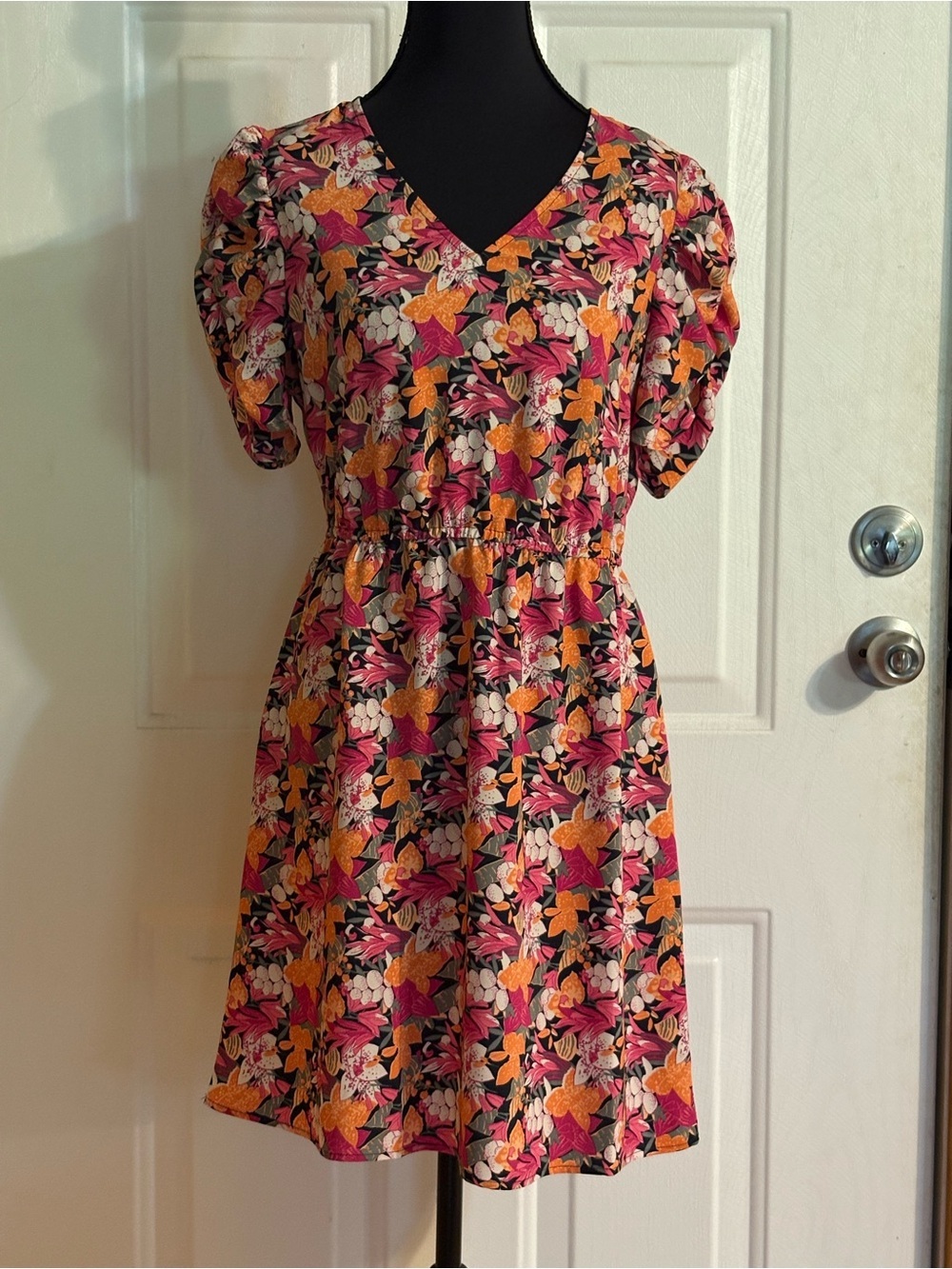 Floral V-Neck Short Sleeve Dress in Pink & Orange
